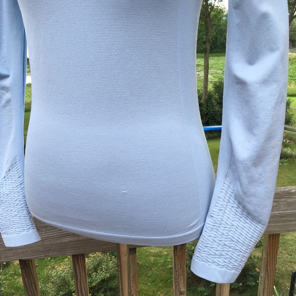 Winter Top ❄️ - Picture 4 of 12